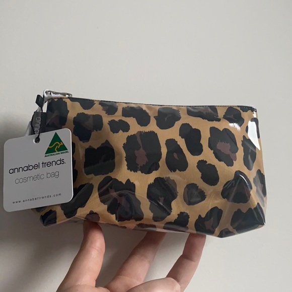 annabel trends Handbags - Leopard Print Cosmetic Bag